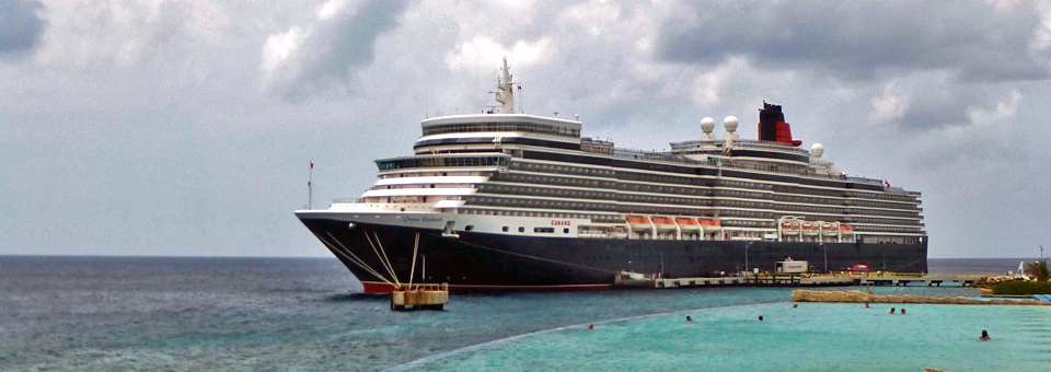 Cunard's Queen Elizabeth in Curaçao