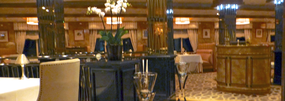 Verandah Restaurant, Cunard's Queen Elizabeth