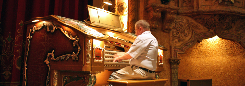 Grand Barton Theater Organ at the Coronado Theater, Rockford