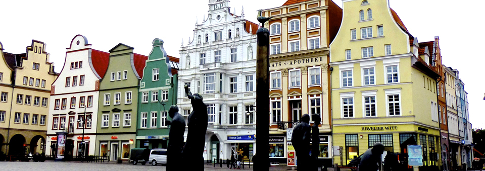 Zest for Life statues, Rostock
