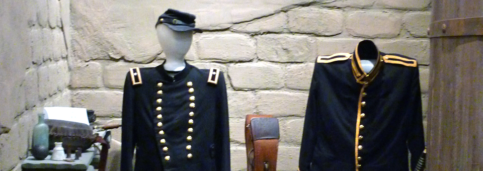 Fort McDowell military display, River of Time Museum, Fort McDowell uniforms