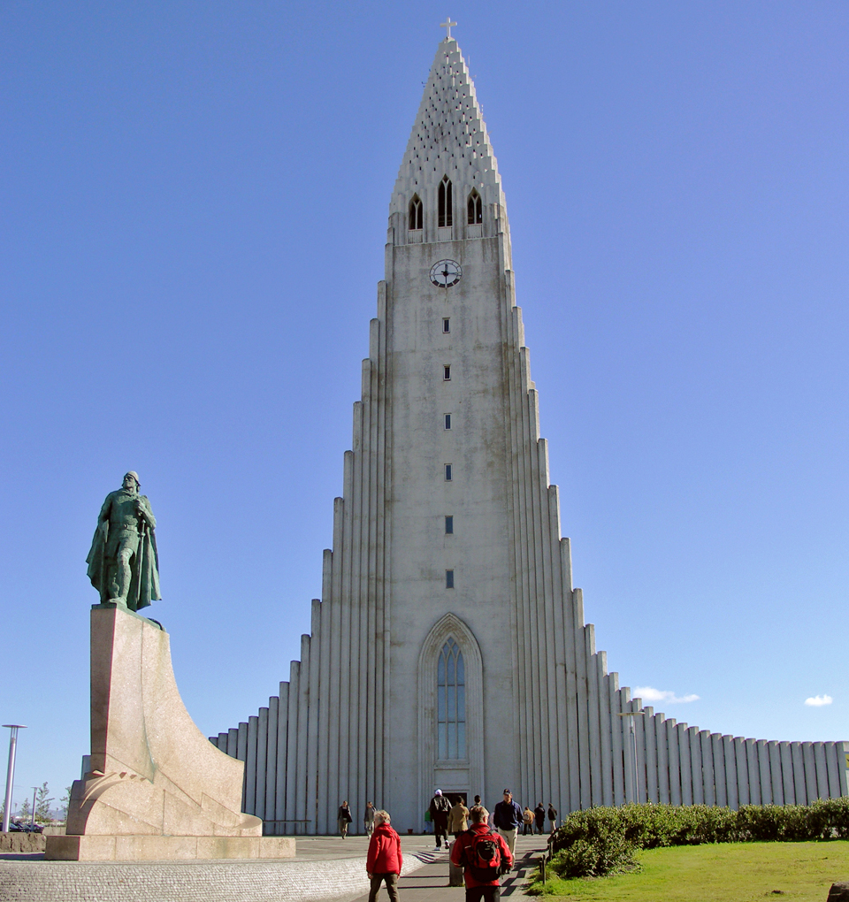 The statue of Leif Eriksson, a gift from the United States, outside Reykjavík's landmark Hallsgrímskirkja 