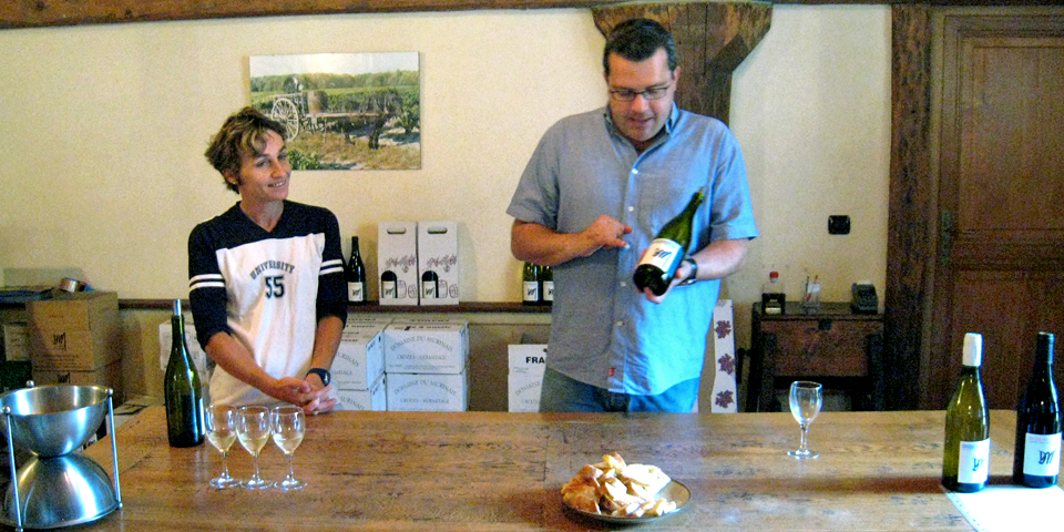 wine tasting in Châteauneuf-sur-Isère