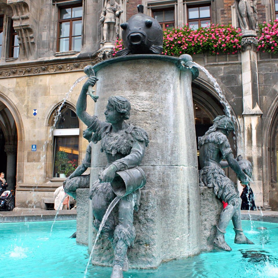fish fountain, Marienplatz, Munich 