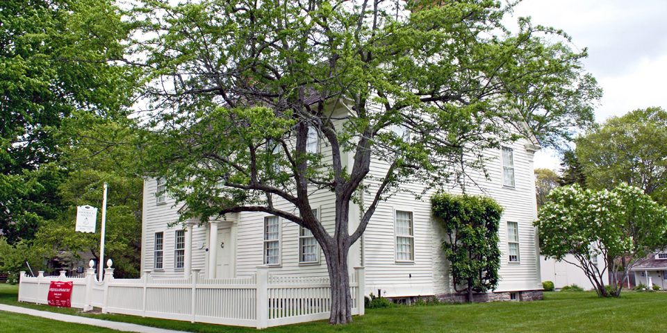 The General Willian Hart House is now home to the Old Saybrook Historical Society.