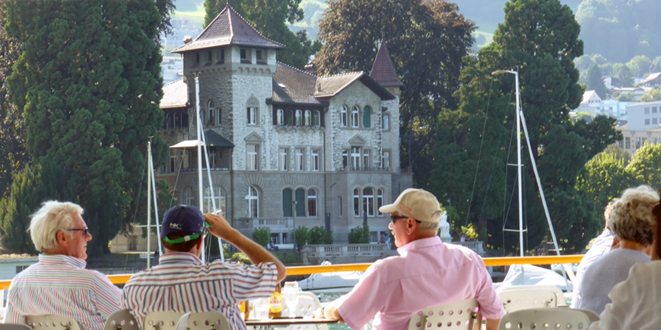 4 hour boat trip along Lake Zurich