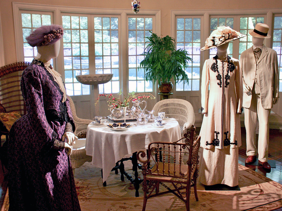 Dressing Downton: Changing Fashion for Changing Times