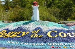 Nova Scotia: Peggy of the Cove with Ivan Fraser