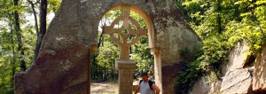 Celtic Cross and sculptor sculptor Greg Harris, Blue Heron Winery, Cannelton, IndianaCeltic Cross, Blue Heron Winery, Cannelton, Indiana