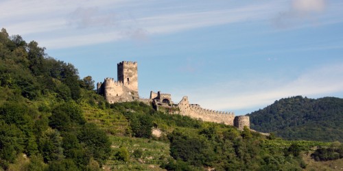 a view of Hinterhaus Castle from the Viking Njord