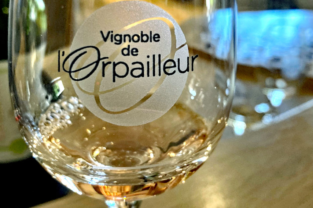 Vignoble de l'Orpailleur, wine glass, Dunham
